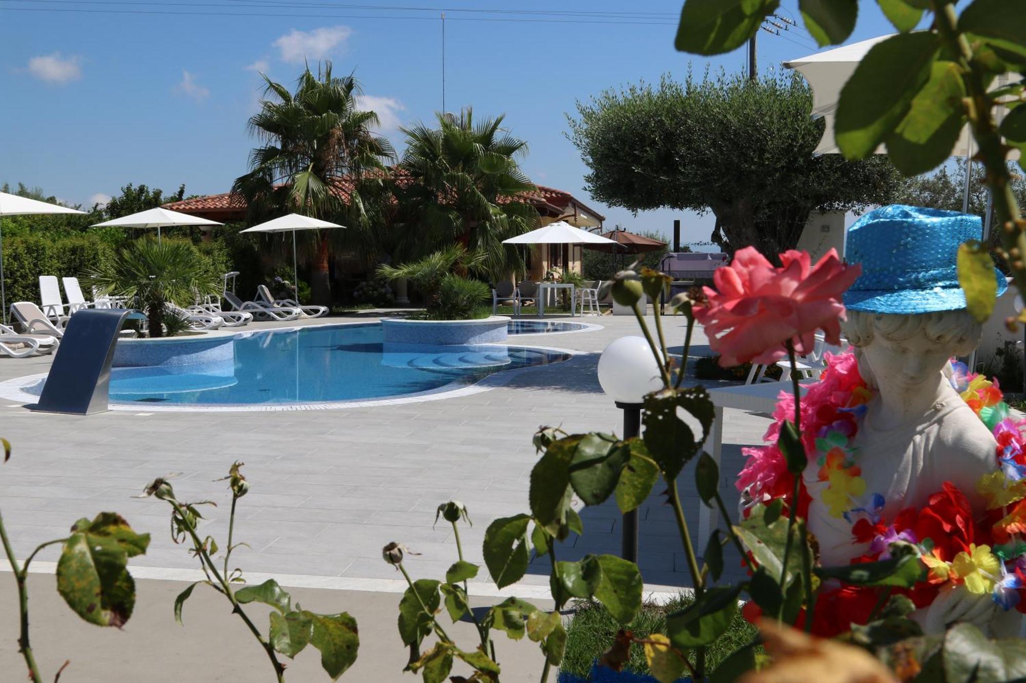 B&B Villa Mery Mileto Eksteriør bilde