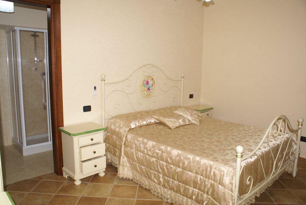 B&B Villa Mery Mileto Eksteriør bilde